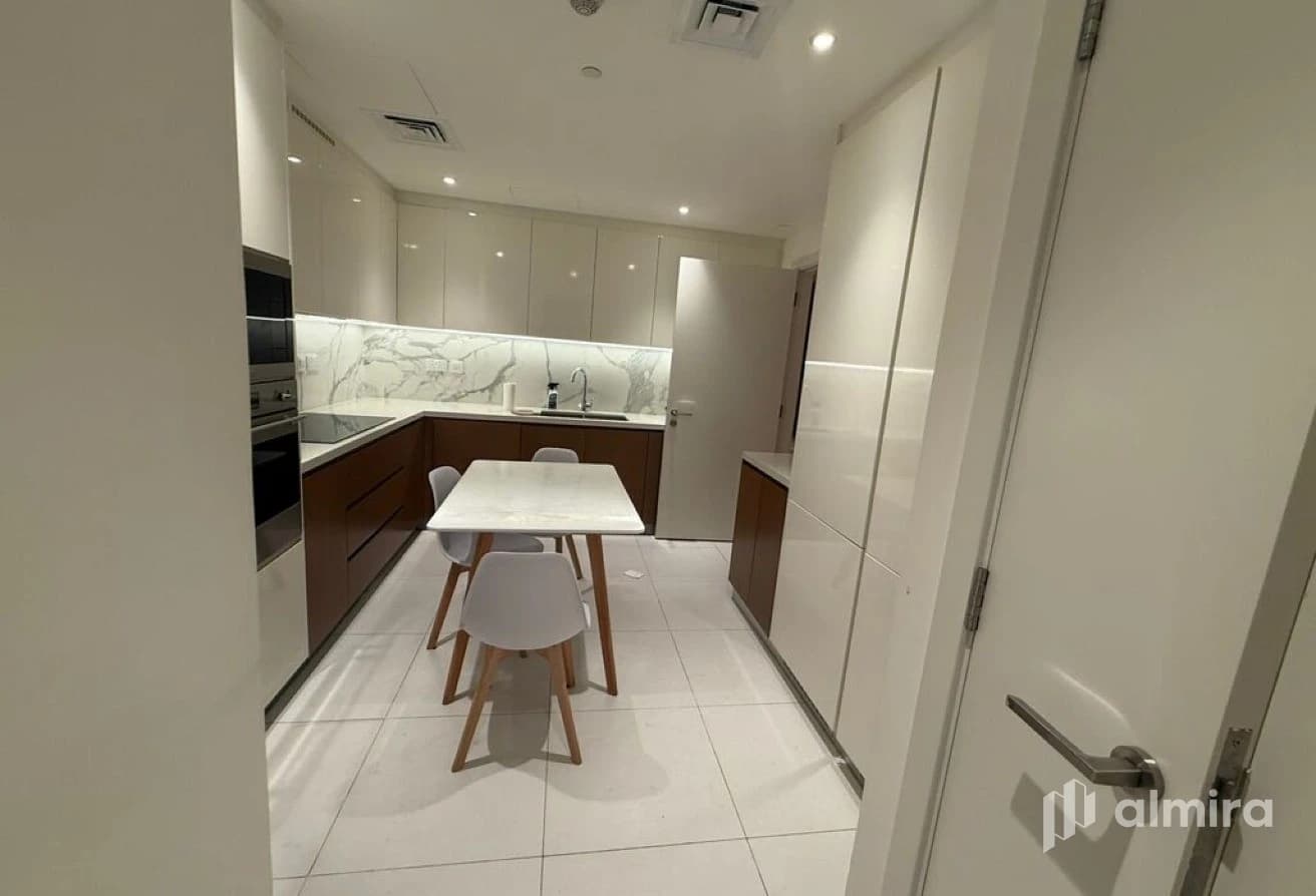 Elegant 2BR+M | Beach Access | Community View