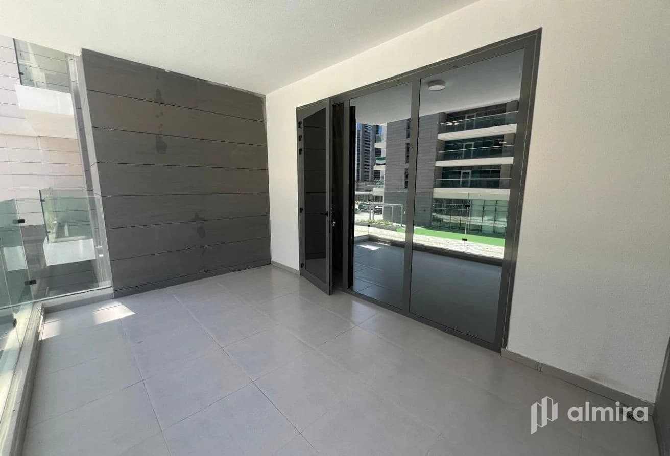 Furnished | Hotel Style | Vacant | Prime Location