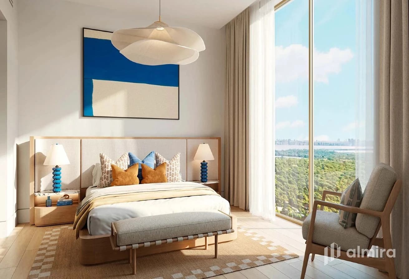Corner | Open View of the Pool | Luxury Living