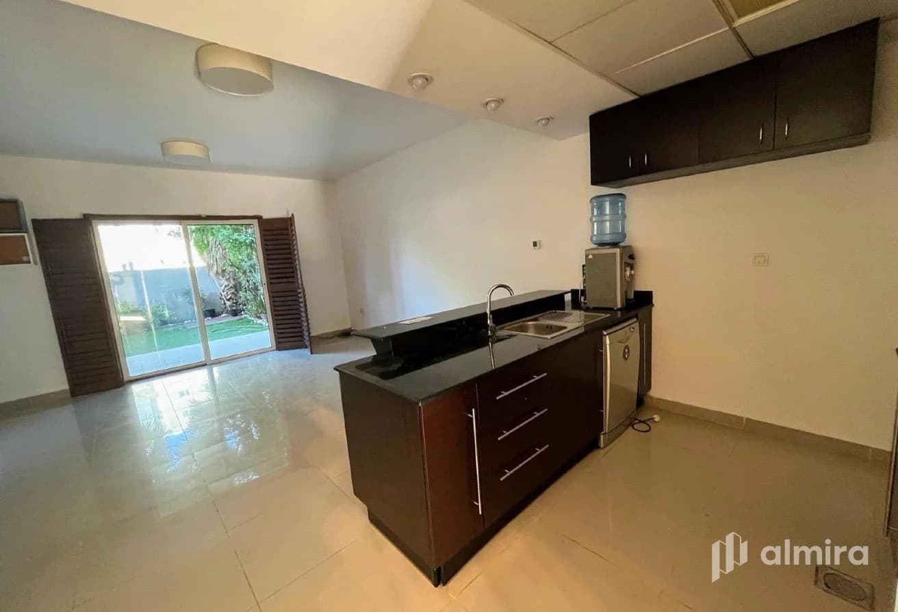 Single Row | Upgraded | Semi-Furnished