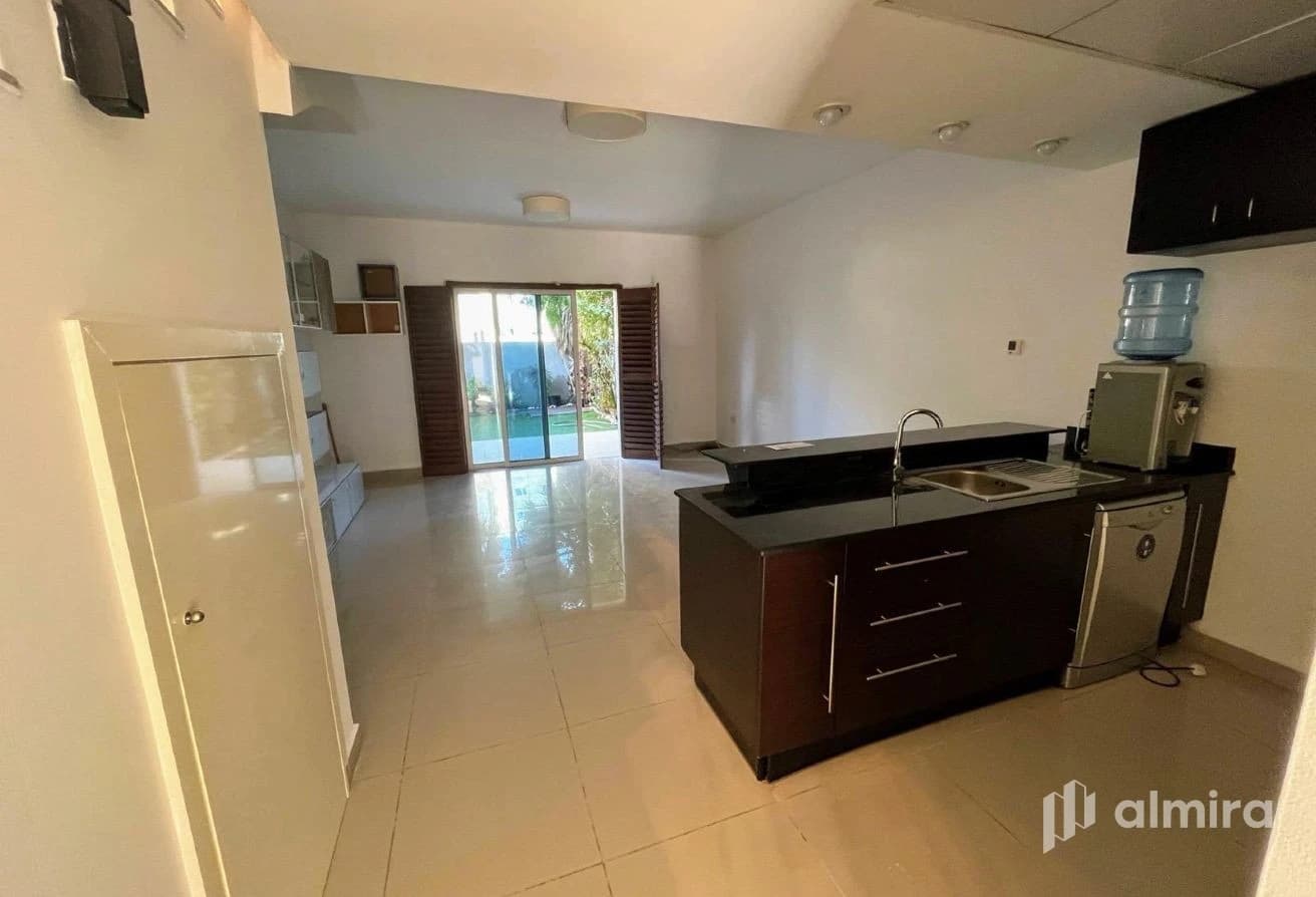 Single Row | Upgraded | Semi-Furnished