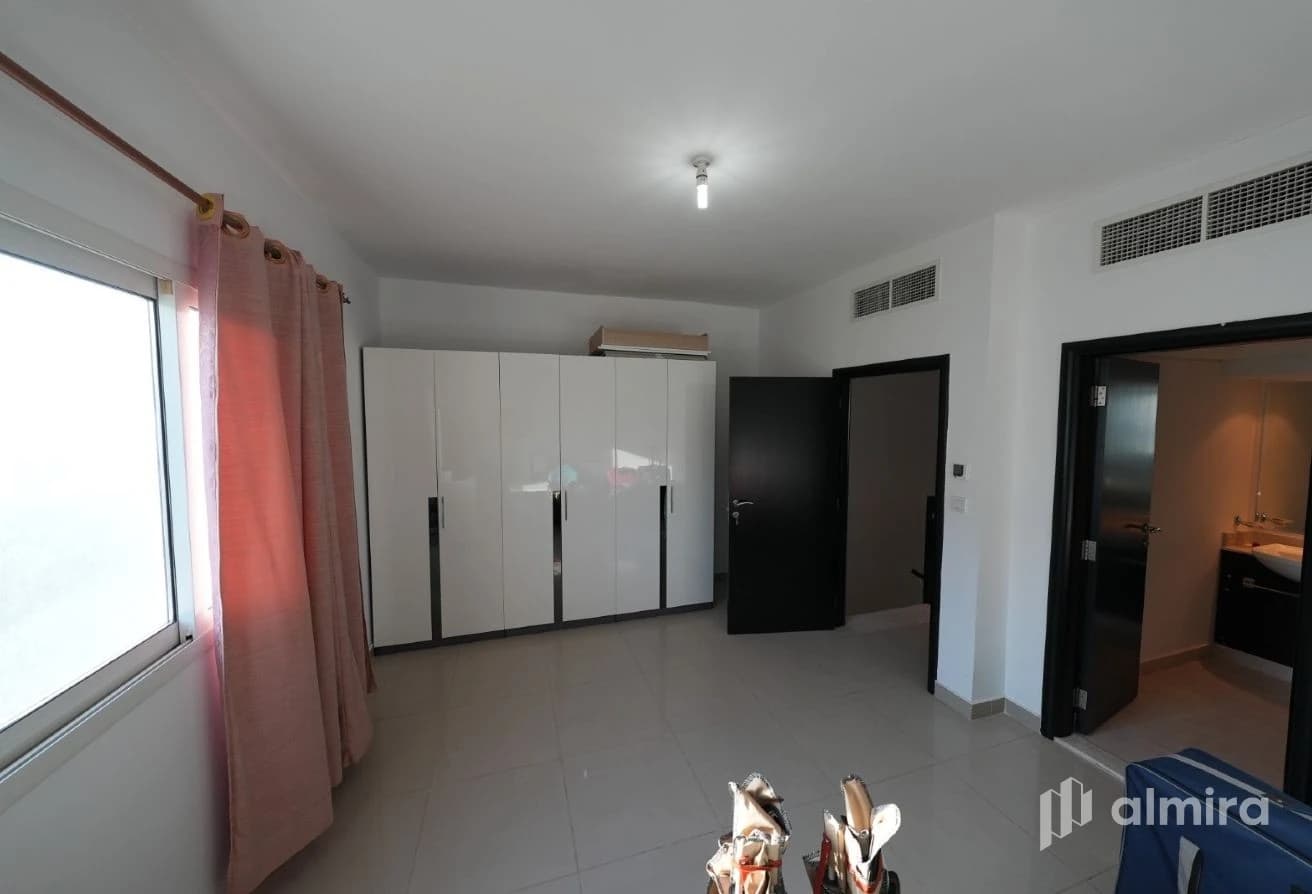 Single Row | Well Maintained | Sold as Unfurnished