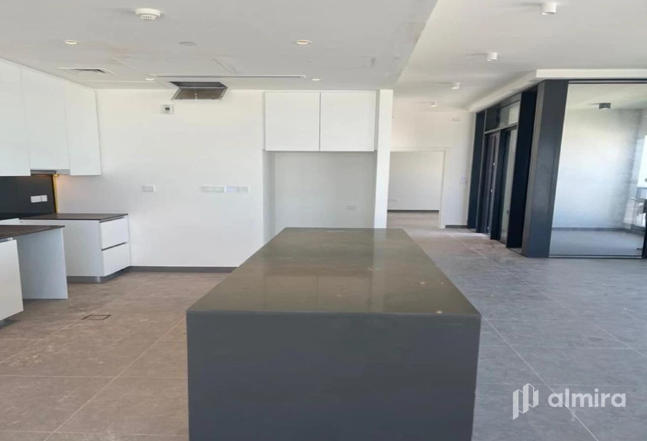 Full Sea View with Balcony | Vacant | Prime Area