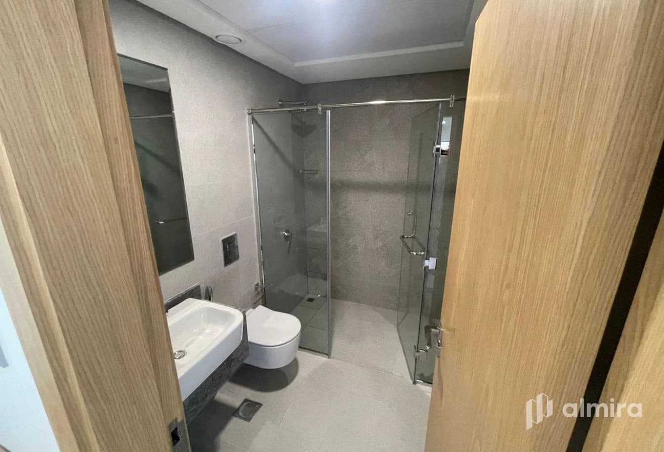High Floor | Vacant | Prime Location