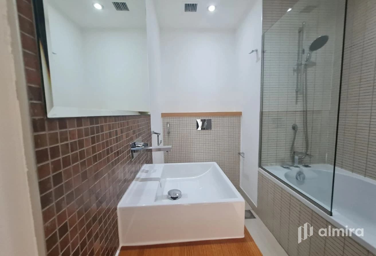 Vacant | Utilities Included | Sea View